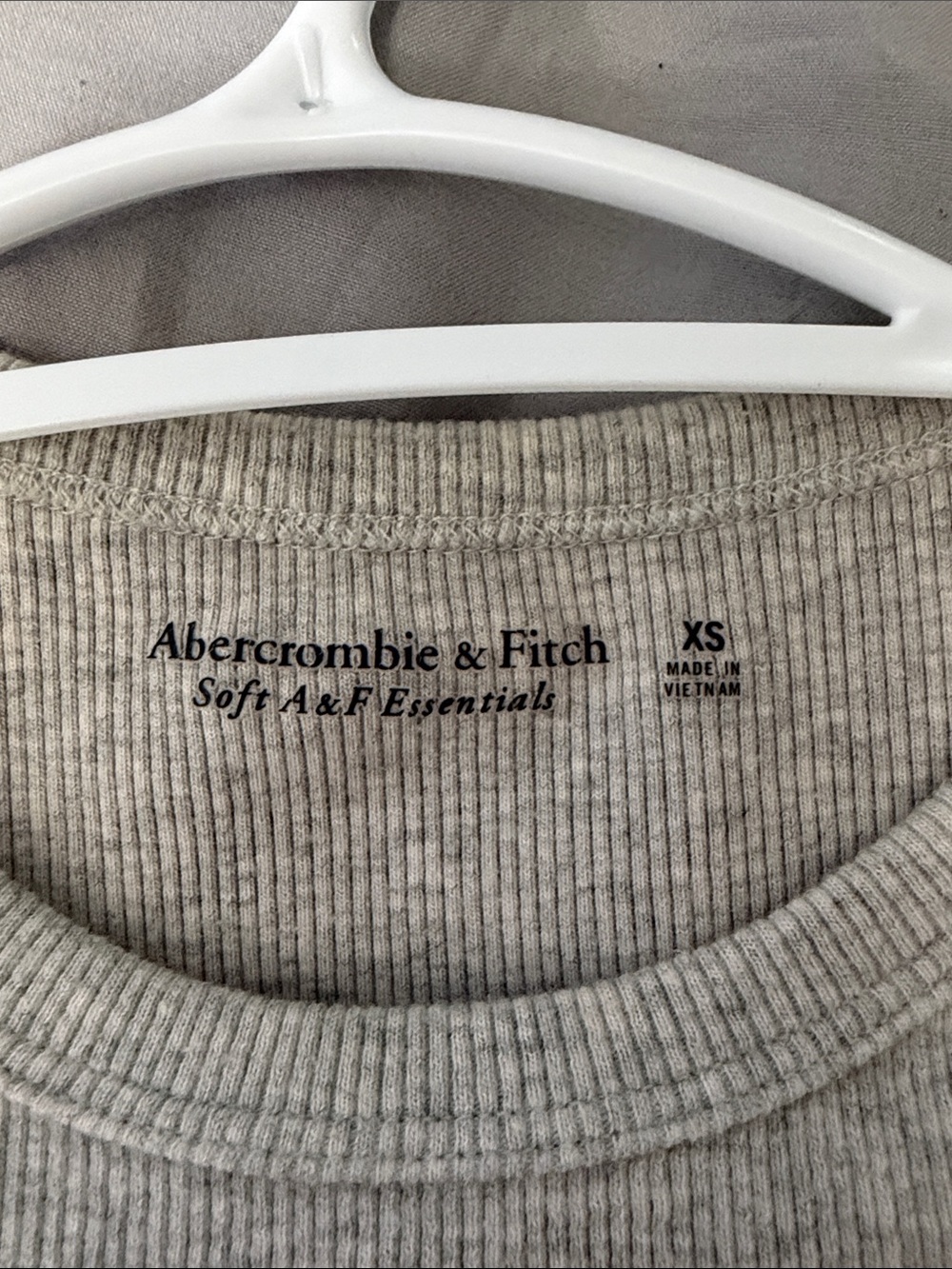 Abercrombie Essential Ribbed Tee - Picture 2 of 2